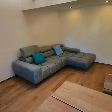 Weekend House Solis - *