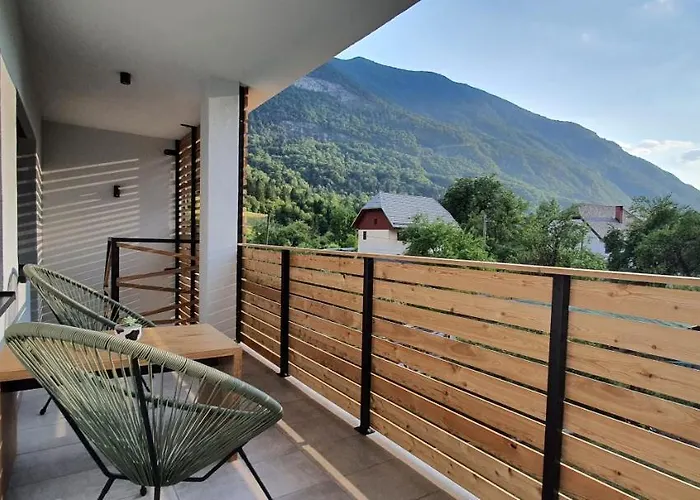 Weekend House Solis - דירה בובק