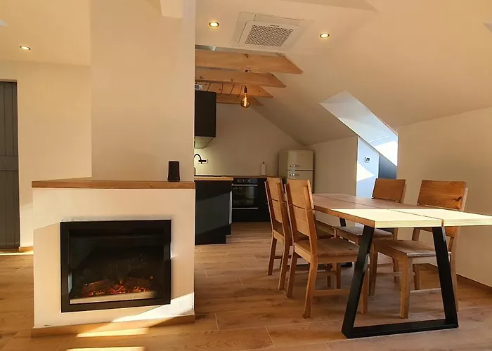 Weekend House Solis - דירה בובק