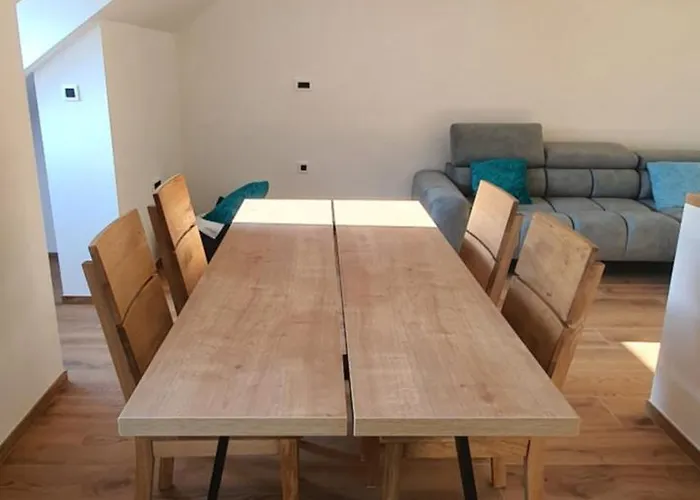 Weekend House Solis - *